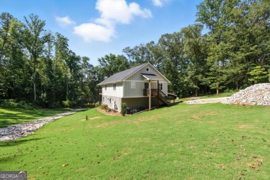 Lake Home For Sale in Lavonia, Georgia