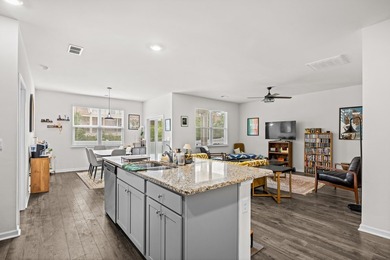 Built in 2022 and thoughtfully designed for today's lifestyle - photo 2