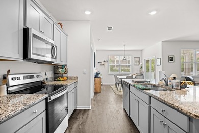 Built in 2022 and thoughtfully designed for today's lifestyle - photo 4
