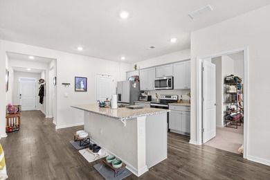 Built in 2022 and thoughtfully designed for today's lifestyle - photo 7