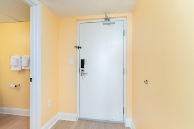 Wake up to breathtaking ocean views from this stunning 2-bedroom - photo 4