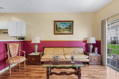 Adorable and spacious townhome in the heart of Myrtle Beach and - photo 6