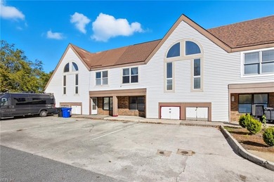 Elizabeth River Townhome/Townhouse For Sale in Portsmouth Virginia