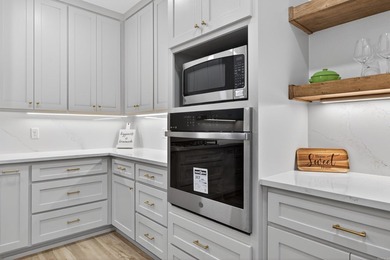 (SEE AGENT REMARKS)Recently completed ready for move-in! What a - photo 9