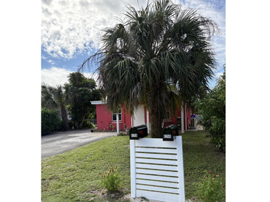 Mid-Centurymodern Duplex! Excellent Location! Walk to the - photo 2