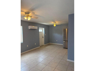 Mid-Centurymodern Duplex! Excellent Location! Walk to the - photo 3