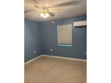 Mid-Centurymodern Duplex! Excellent Location! Walk to the - photo 7