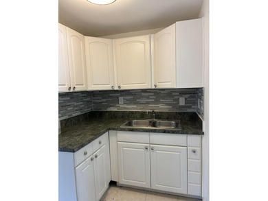 Mid-Centurymodern Duplex! Excellent Location! Walk to the - photo 8