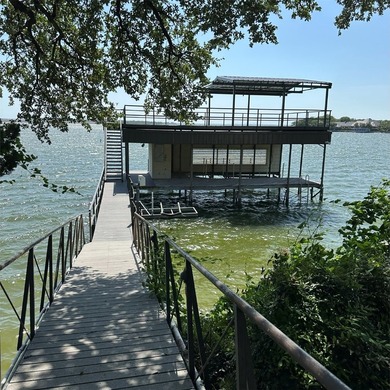 A rare expression of timeless luxury on the water, this - photo 37