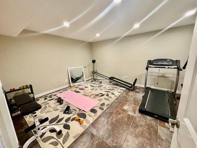 Welcome to this beautifully maintained all-brick lakefront home - photo 42