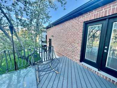 Welcome to this beautifully maintained all-brick lakefront home - photo 47