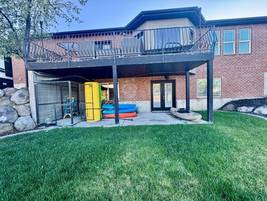 Welcome to this beautifully maintained all-brick lakefront home - photo 52