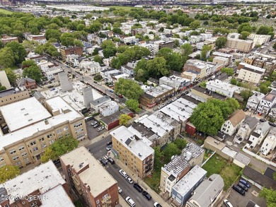 Mixed-Use Investment Opportunity - Fully Occupied Pizzeria - photo 8