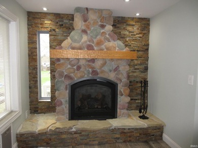 Take another look! Updated photos showcase this home and views - photo 11