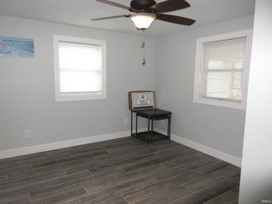Take another look! Updated photos showcase this home and views - photo 14