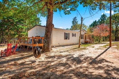 Private 6.75-Acre Retreat with Updated 3BR/2BA Home - Move-In - photo 2