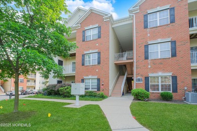 (private lake, pond, creek) Condo For Sale in South Plainfield New Jersey