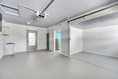 Affordable, Stylish, and Move-In Ready! This beautifully - photo 17