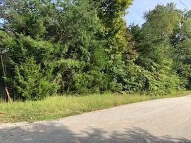 Lake Cumberland Lot Sale Pending in Monticello Kentucky