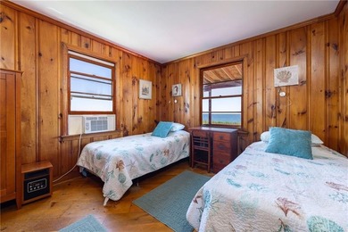 MISQUAMICUT BEACH cottage set on 0.42 acres, currently - photo 23