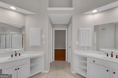 Welcome home to this beautifully maintained 3-sided brick ranch - photo 24