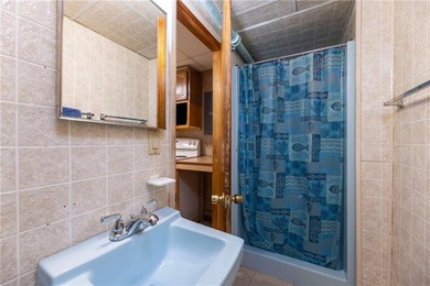 MISQUAMICUT BEACH cottage set on 0.42 acres, currently - photo 37