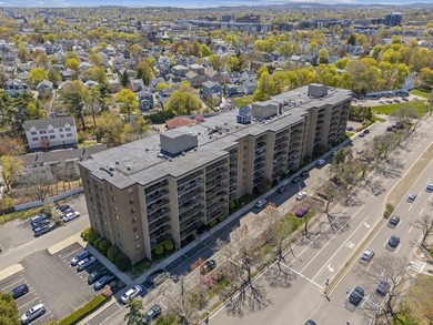 Fantastic condo for sale at Hamilton Bay Condominiums: spacious - photo 2
