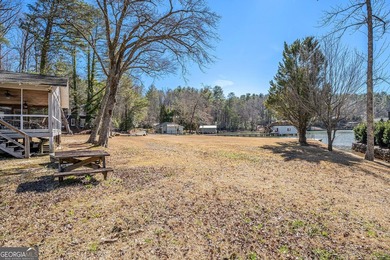 Here is your chance to own one of the largest fee-simple lots on - photo 1