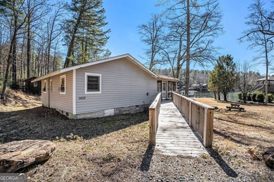 Here is your chance to own one of the largest fee-simple lots on - photo 3