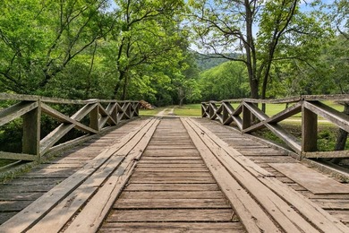 There is a Hidden Valley only 2 hours north of Atlanta where - photo 10
