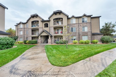 MAIN LEVEL CONDO! Centrally located with plenty of amenities - photo 5