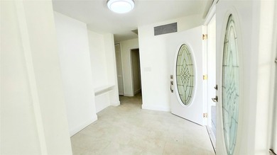 Welcome to this charming single-story residence in Orange - photo 11
