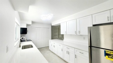 Welcome to this charming single-story residence in Orange - photo 18