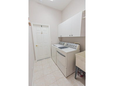 Experience the perfect blend of privacy and style in this - photo 19