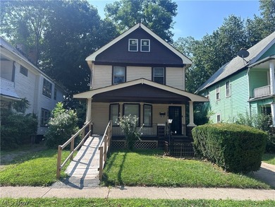 Attention investors! Excellent opportunity to add a cash-flowing - photo 1
