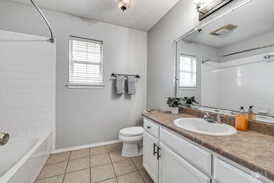 Welcome home to this well-priced 3 bedroom, 2 bath gem in - photo 21