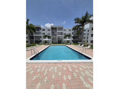 PRICE, LOCATION & STYLE! Beautifully updated 55+ 1/1 condo - photo 23