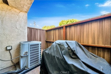 Fully remodeled 3 bedroom with attached large office/bedroom off - photo 26