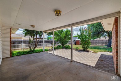 Welcome home to this well-priced 3 bedroom, 2 bath gem in - photo 33