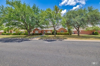 Welcome home to this well-priced 3 bedroom, 2 bath gem in - photo 35