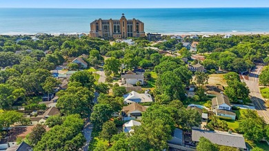 **Rare Coastal Retreat in The Avenues | 411 Sunset Trail | - photo 2