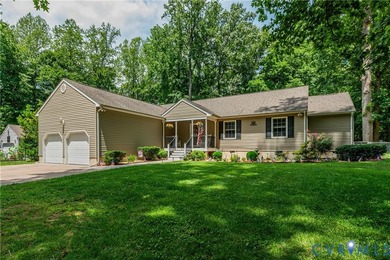 Welcome to 6717 Mill Lane in the desirable Fox Mill - photo 4