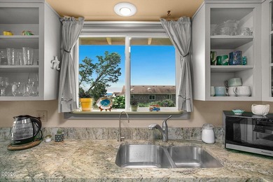 Enjoy easy coastal living in this beautifully maintained - photo 11