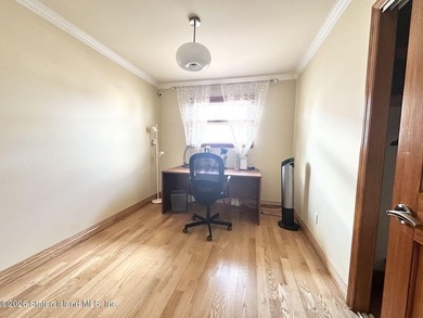 Welcome to 197 Slater Boulevard, a beautifully maintained - photo 12