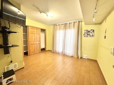 Welcome to 197 Slater Boulevard, a beautifully maintained - photo 18