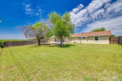 Welcome home to this beautifully updated 4-bedroom, 2-bath - photo 19