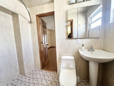 Welcome to 197 Slater Boulevard, a beautifully maintained - photo 20