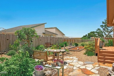 Enjoy easy coastal living in this beautifully maintained - photo 25