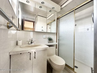 Welcome to 197 Slater Boulevard, a beautifully maintained - photo 25