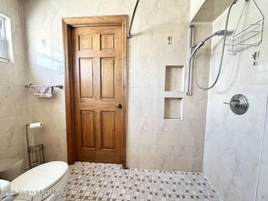 Welcome to 197 Slater Boulevard, a beautifully maintained - photo 26
